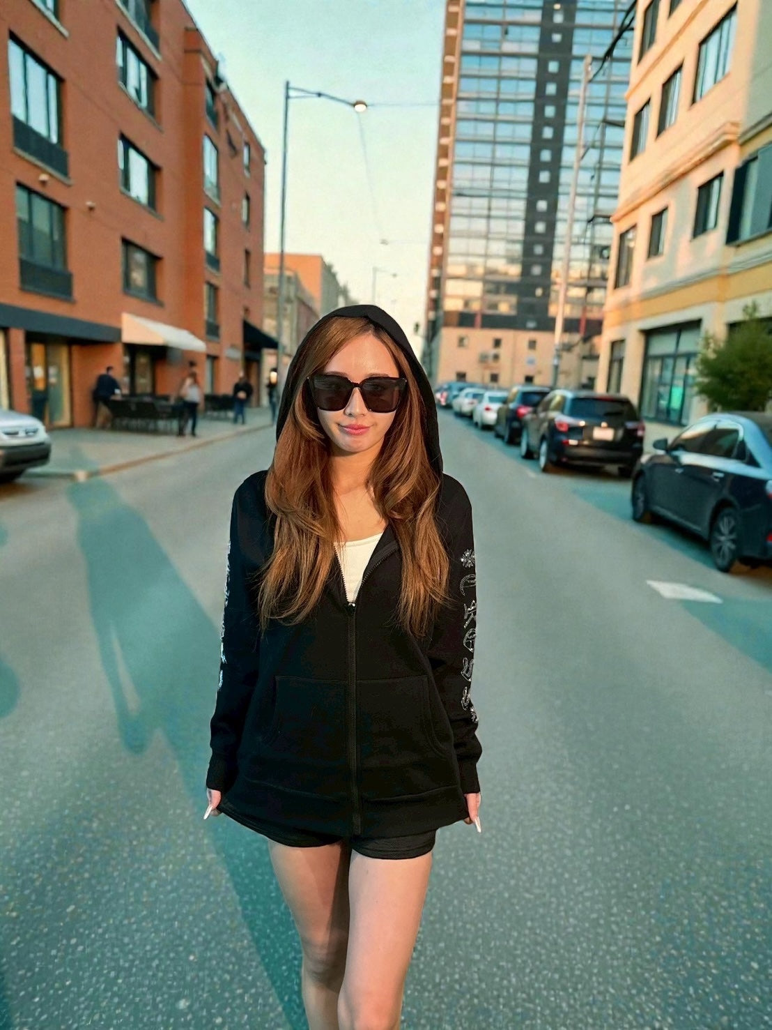 裏起毛 ラインストーン スタッズトレーナー(クロスモチーフ、グレー)